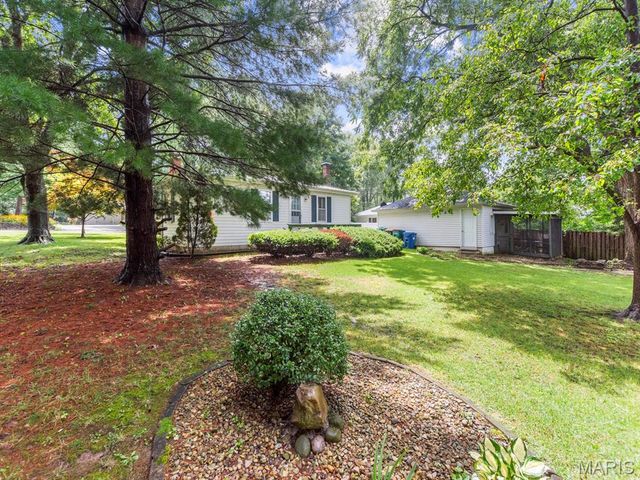1005 Merrill Street, Lebanon, IL 62254