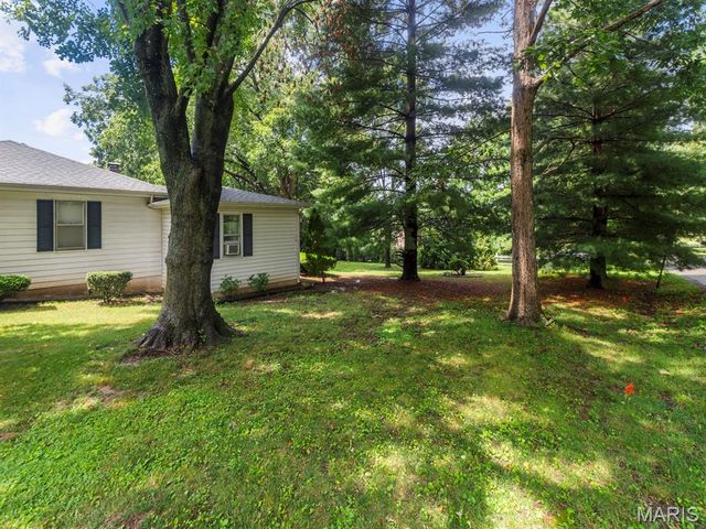 1005 Merrill Street, Lebanon, IL 62254