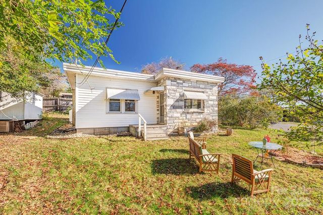 32 Merion Drive, Asheville, NC 28806