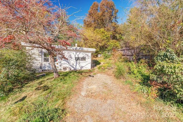 32 Merion Drive, Asheville, NC 28806