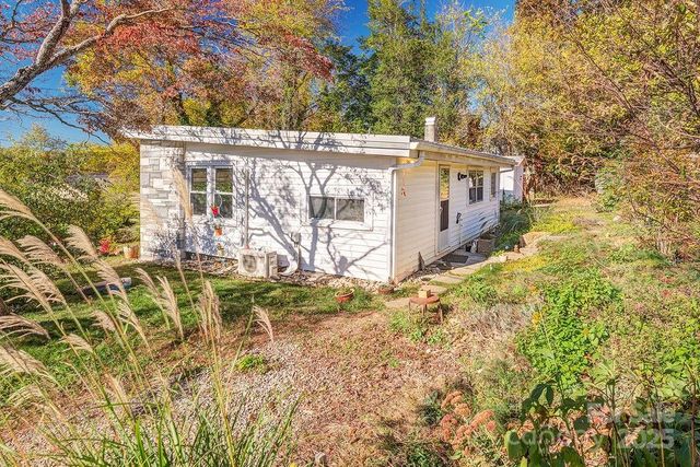 32 Merion Drive, Asheville, NC 28806