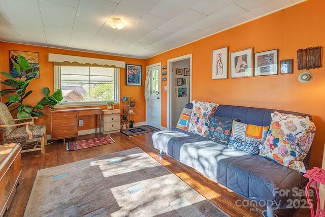 32 Merion Drive, Asheville, NC 28806