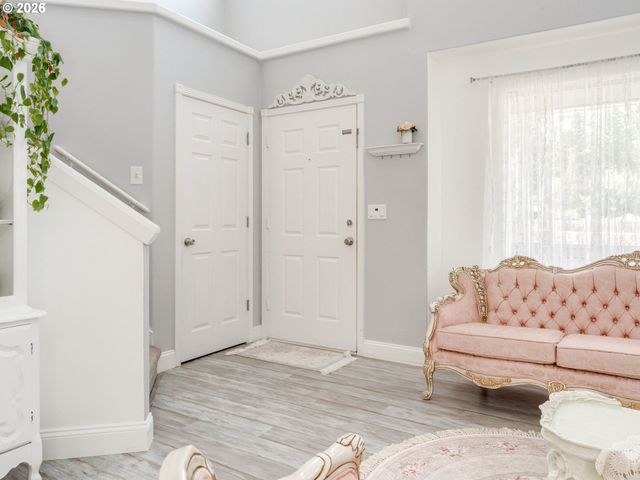 3200 Se HAMPTON Loop, Troutdale, OR 97060