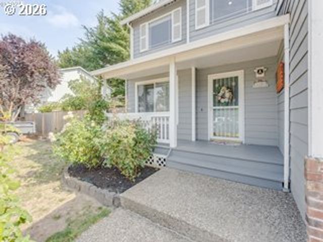 3200 Se HAMPTON Loop, Troutdale, OR 97060