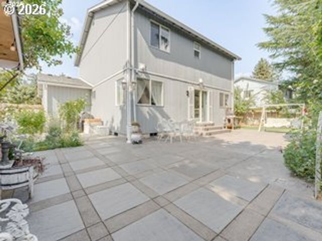 3200 Se HAMPTON Loop, Troutdale, OR 97060