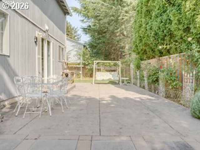 3200 Se HAMPTON Loop, Troutdale, OR 97060