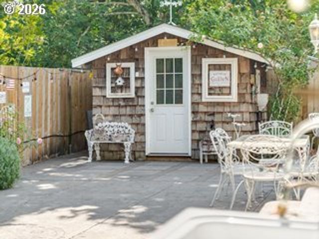 3200 Se HAMPTON Loop, Troutdale, OR 97060