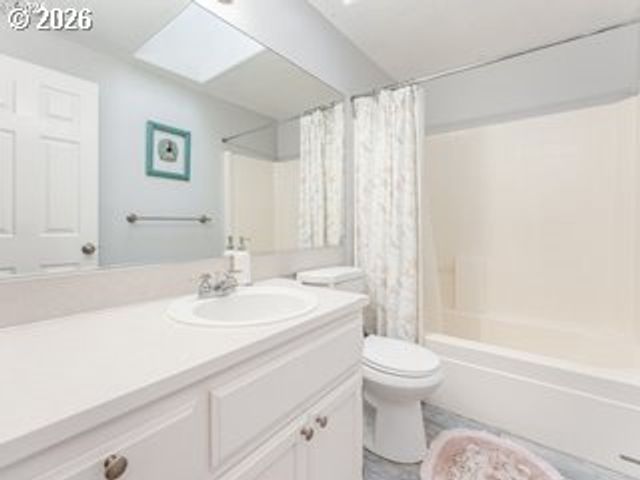 3200 Se HAMPTON Loop, Troutdale, OR 97060