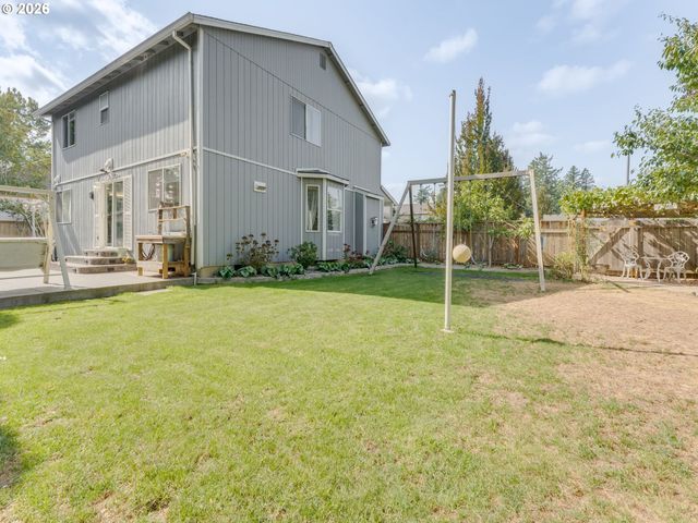 3200 Se HAMPTON Loop, Troutdale, OR 97060