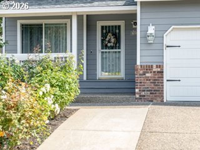 3200 Se HAMPTON Loop, Troutdale, OR 97060