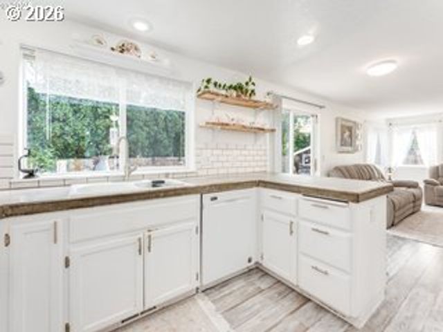 3200 Se HAMPTON Loop, Troutdale, OR 97060