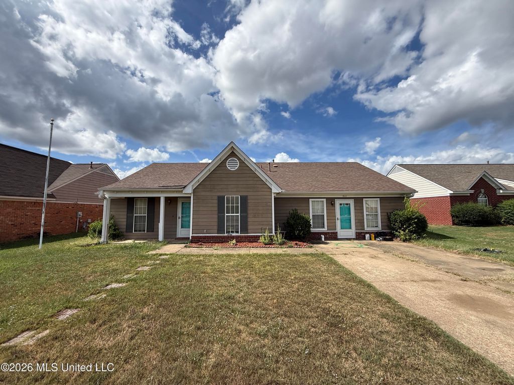 9111 Bentley Woods Drive, Southaven, MS 38671 — exterior