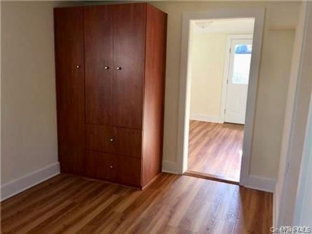 207 Franklin Avenue, Sea Cliff, NY 11579