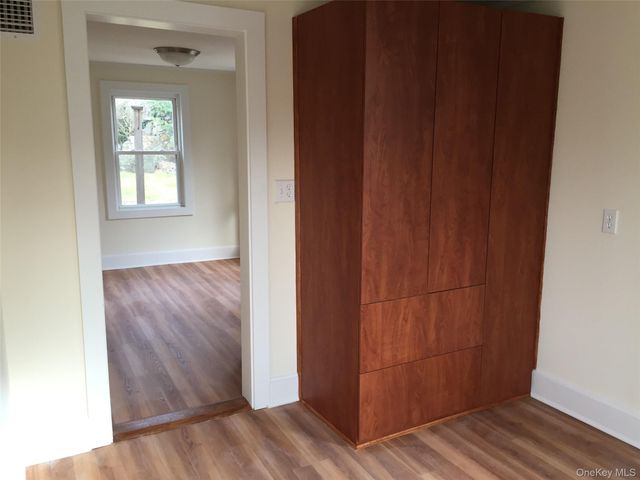 207 Franklin Avenue, Sea Cliff, NY 11579