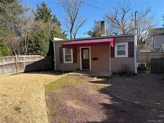 207 Franklin Avenue, Sea Cliff, NY 11579