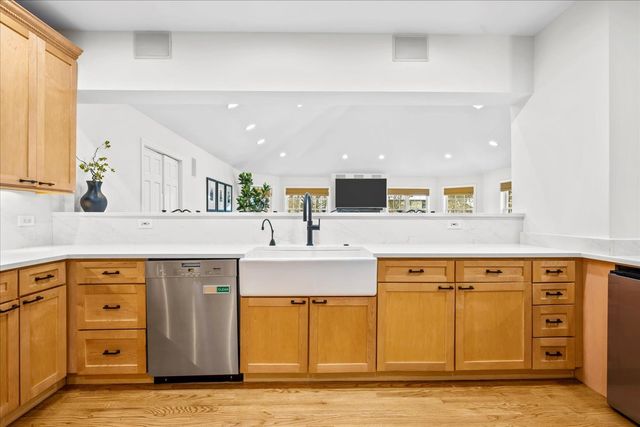 265 Dickens Street, Northfield, IL 60093