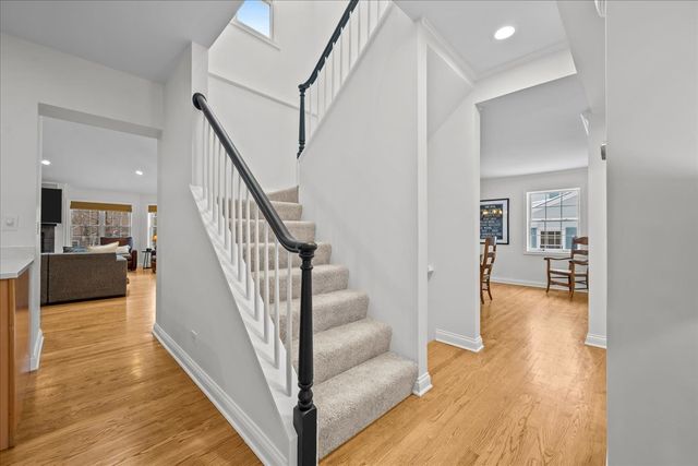 265 Dickens Street, Northfield, IL 60093