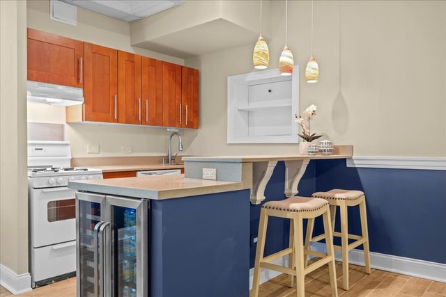 265 Dickens Street, Northfield, IL 60093