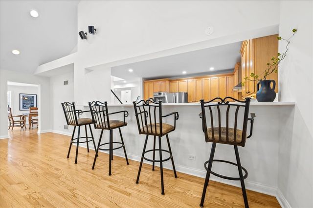 265 Dickens Street, Northfield, IL 60093