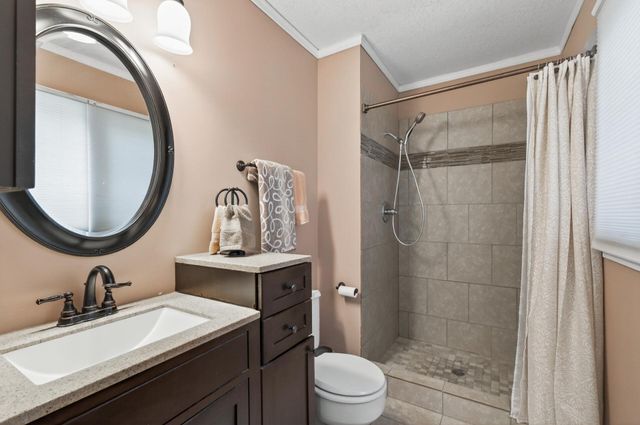 10215 39th Avenue N, Plymouth, MN 55441