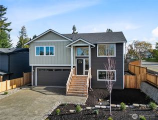 3205 19th Street, Everett, WA 98201