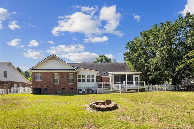 321 Stone Cross Drive, Spring Lake, NC 28390