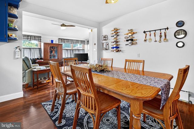 136 CHAPMAN AVE, Hamilton, NJ 08610