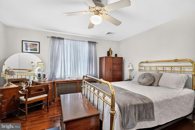 136 CHAPMAN AVE, Hamilton, NJ 08610