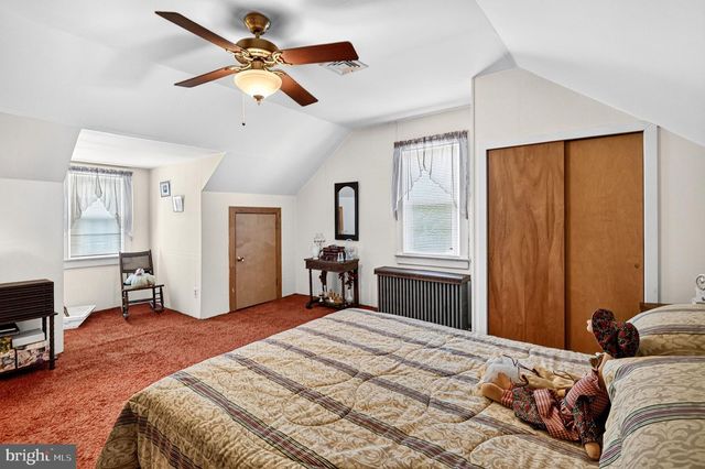 136 CHAPMAN AVE, Hamilton, NJ 08610