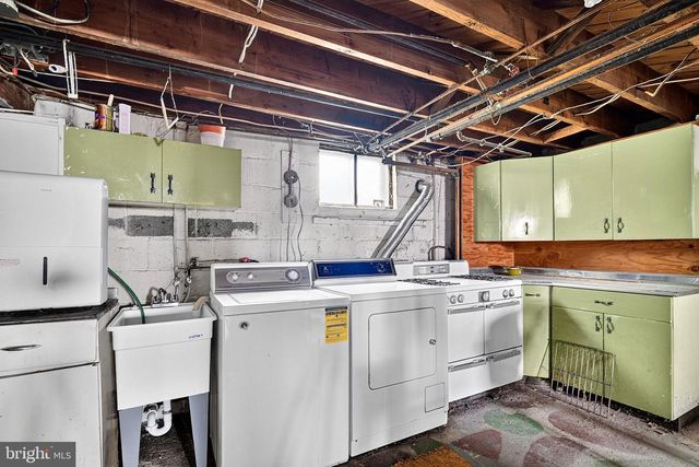 136 CHAPMAN AVE, Hamilton, NJ 08610