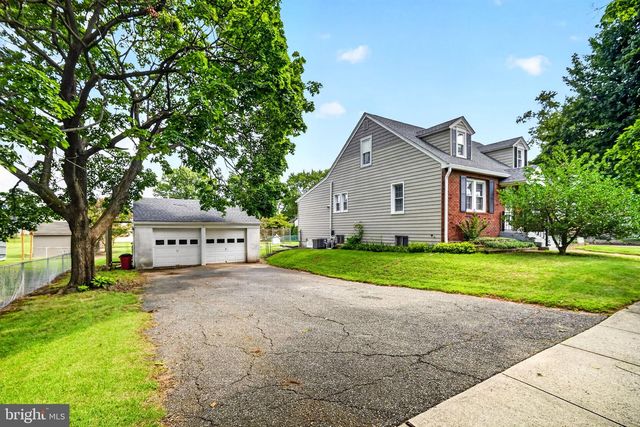 136 CHAPMAN AVE, Hamilton, NJ 08610