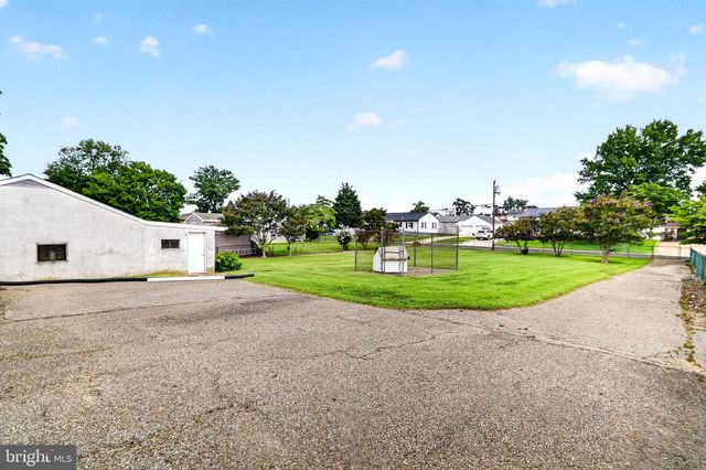 136 CHAPMAN AVE, Hamilton, NJ 08610