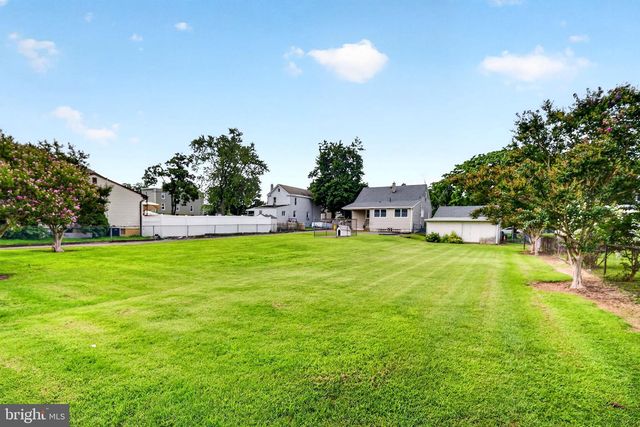 136 CHAPMAN AVE, Hamilton, NJ 08610