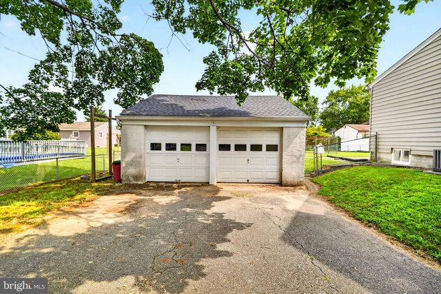 136 CHAPMAN AVE, Hamilton, NJ 08610