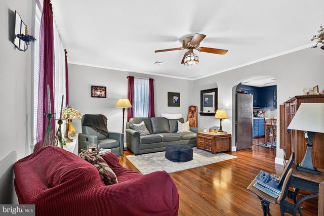 136 CHAPMAN AVE, Hamilton, NJ 08610
