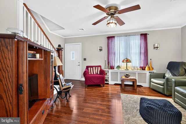 136 CHAPMAN AVE, Hamilton, NJ 08610