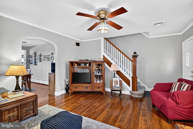 136 CHAPMAN AVE, Hamilton, NJ 08610