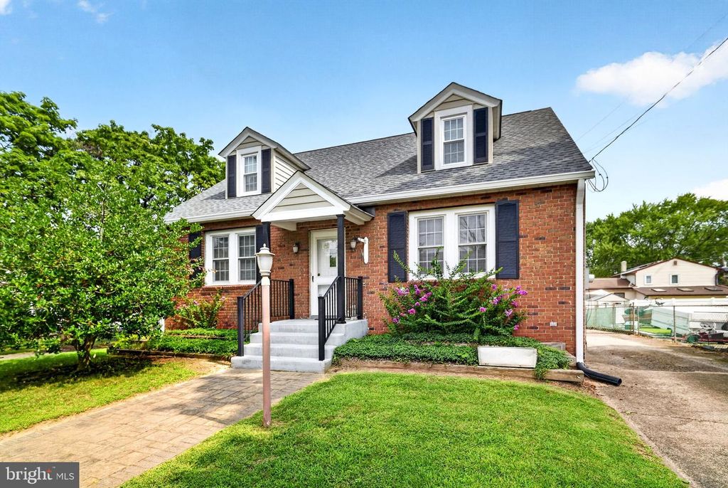 136 CHAPMAN AVE, Hamilton, NJ 08610