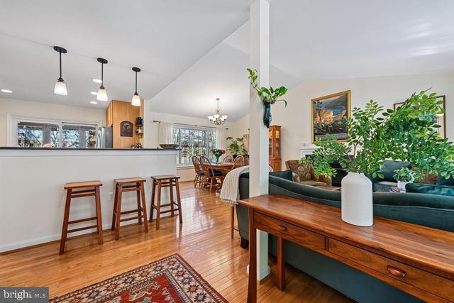 10924 ADARE DR, Fairfax, VA 22032