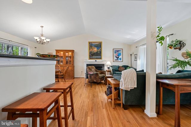 10924 ADARE DR, Fairfax, VA 22032