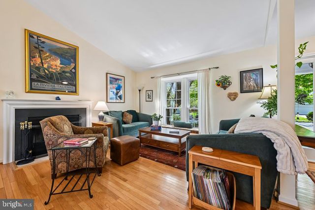 10924 ADARE DR, Fairfax, VA 22032