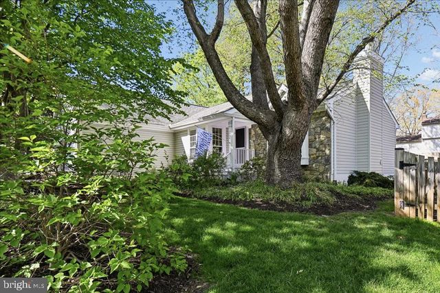 10924 ADARE DR, Fairfax, VA 22032