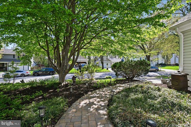 10924 ADARE DR, Fairfax, VA 22032