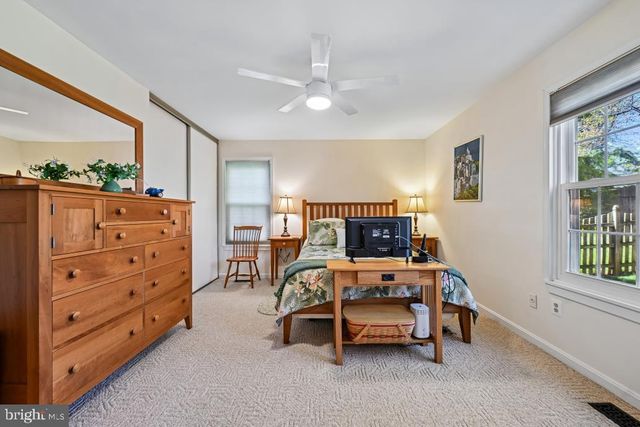 10924 ADARE DR, Fairfax, VA 22032