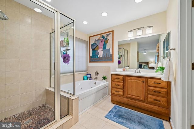 10924 ADARE DR, Fairfax, VA 22032
