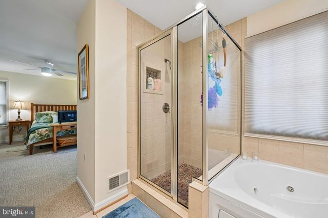 10924 ADARE DR, Fairfax, VA 22032