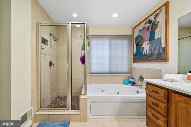 10924 ADARE DR, Fairfax, VA 22032