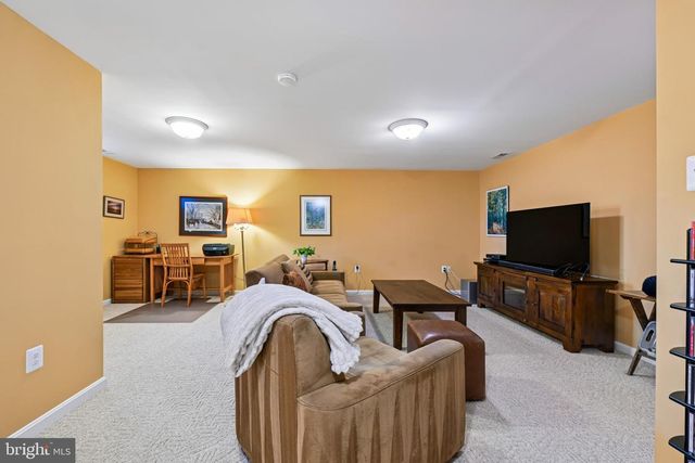 10924 ADARE DR, Fairfax, VA 22032