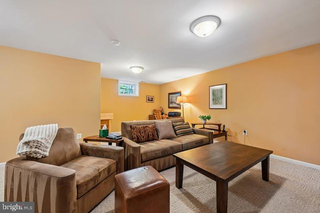 10924 ADARE DR, Fairfax, VA 22032