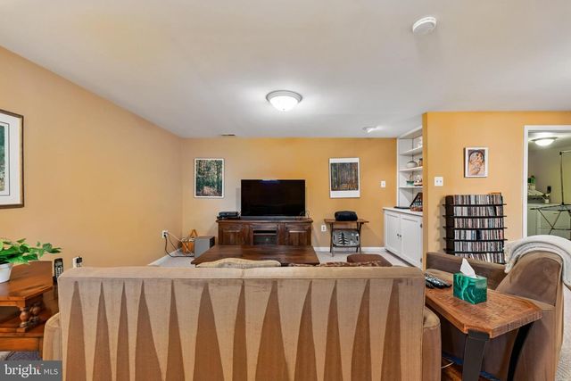 10924 ADARE DR, Fairfax, VA 22032